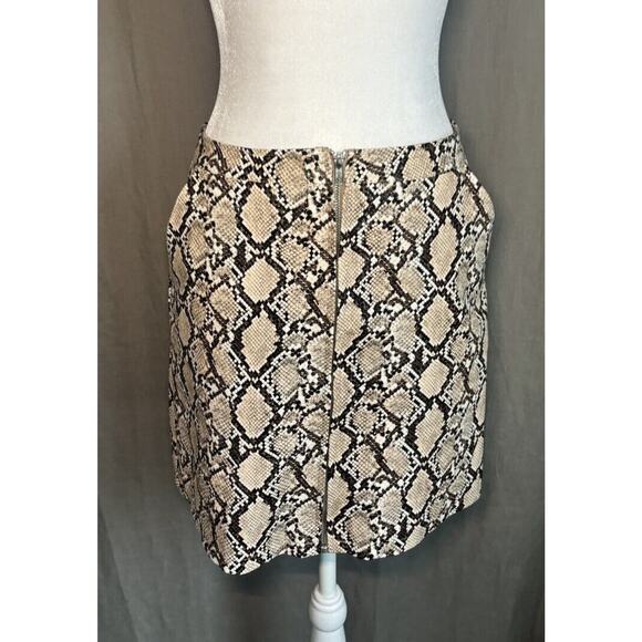 XLE THE LABEL Womens SMALL Mini Skirt Zip Front Snake Print FAUX LEATHER - Picture 4 of 16